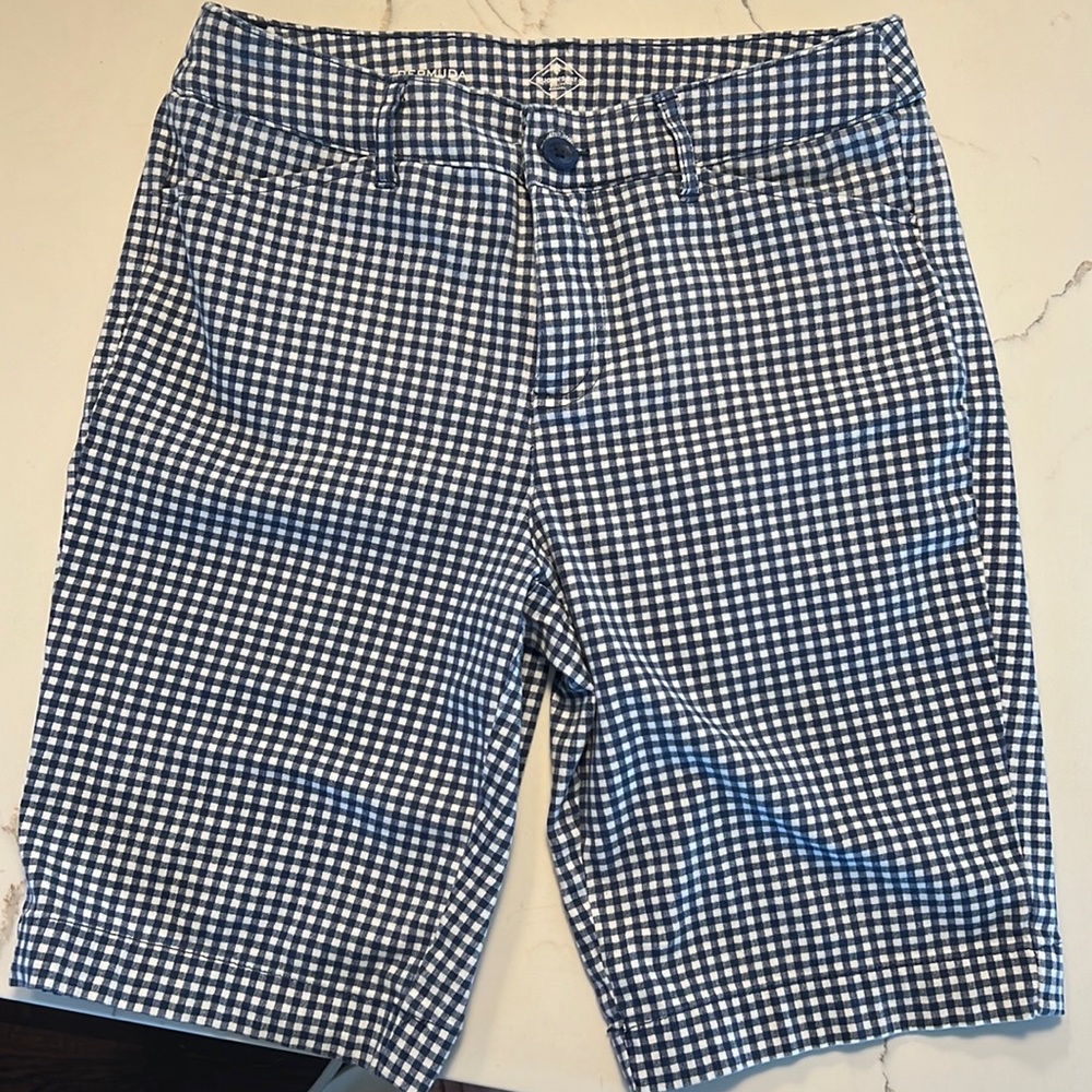 St. John’s Bay Bermuda Shorts, Size 8